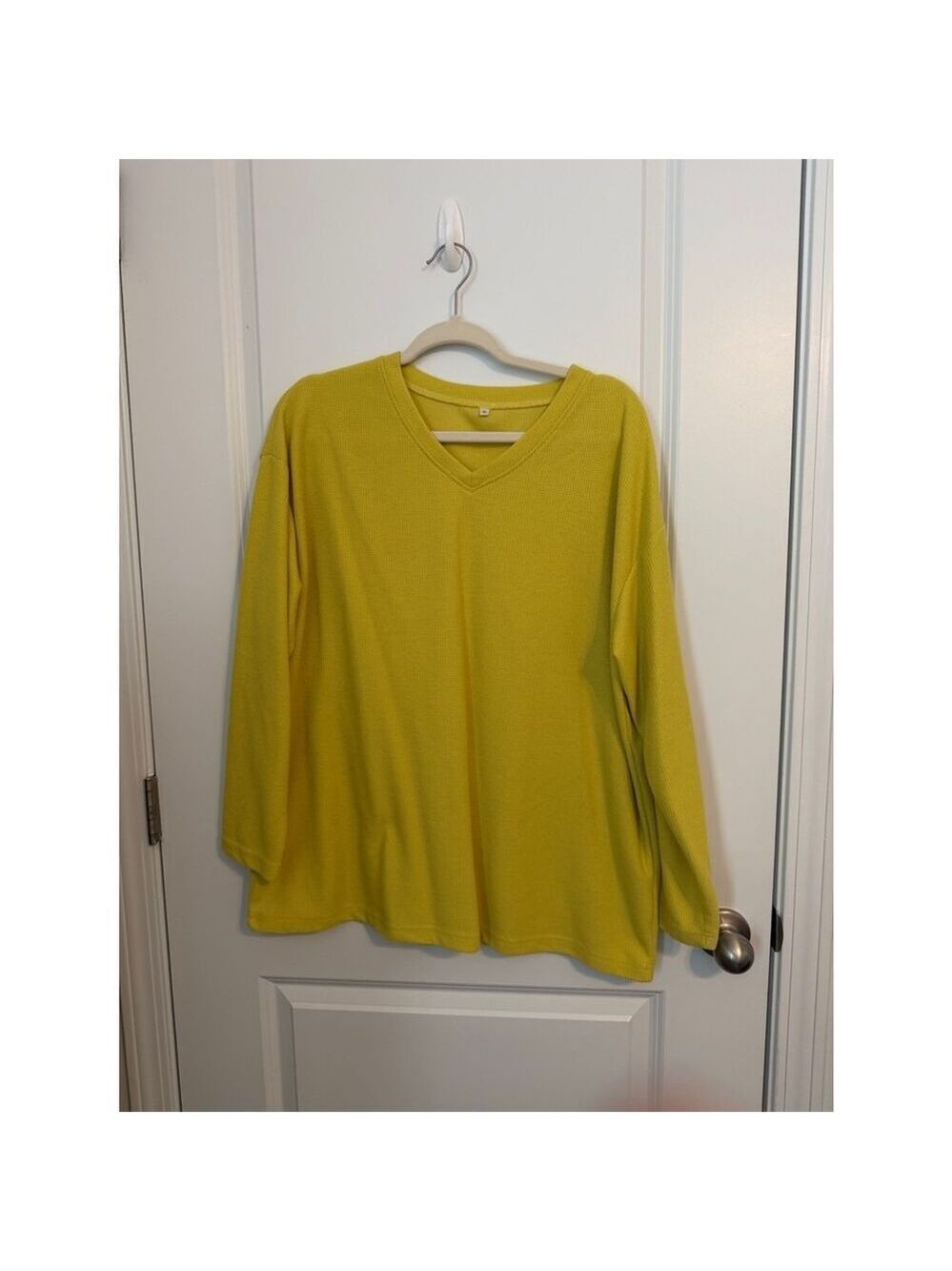 Women’s Yellow Waffle Knit V-Neck Long Sleeve Top XL